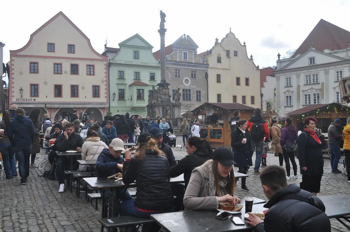 Svornosti Square Main Square Review: Worth a Visit?