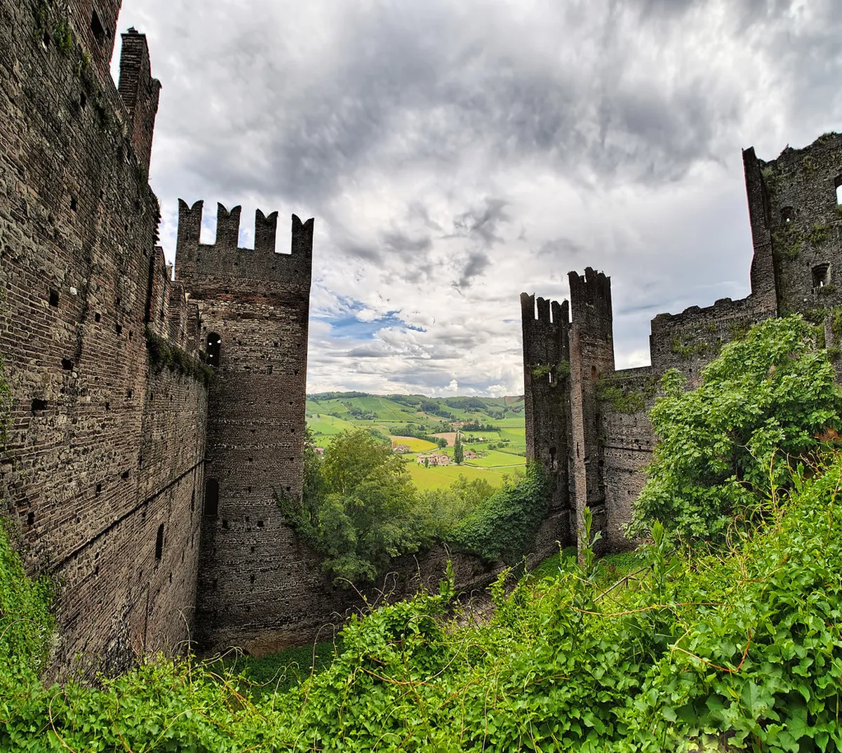 Explore Abandoned Forts of Olomouc Fortress: 2-Day Guide