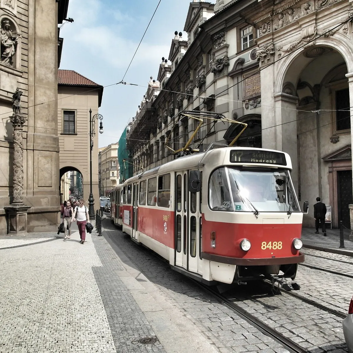 10 Best Castle Towns Near Prague by Train (2026 Guide)