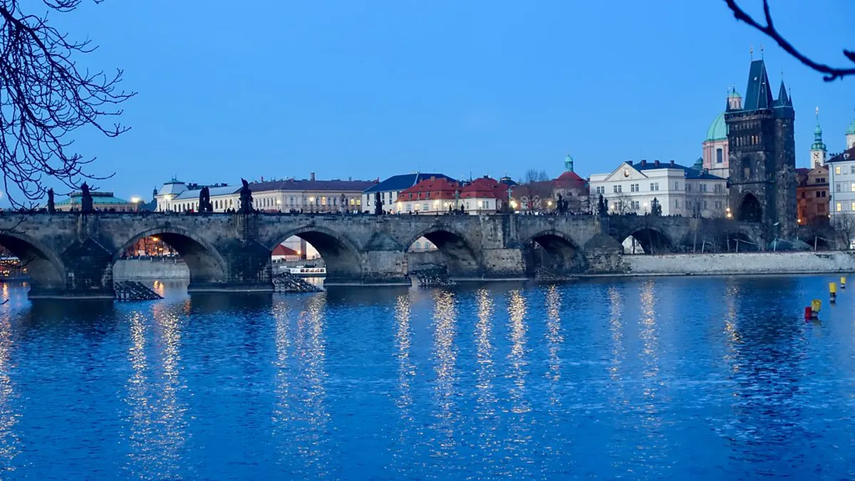 Guide to Charles Bridge and Lesser Town Towers